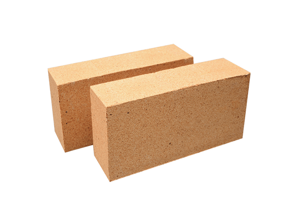 鄭州四季火耐火材料是高鋁磚廠家,擁有123米長隧道窯,生產(chǎn)一級二級三級高鋁磚,輕質(zhì)高鋁磚,粘土磚,格子磚,高鋁流鋼磚等,是實(shí)體高鋁磚生產(chǎn)廠家。